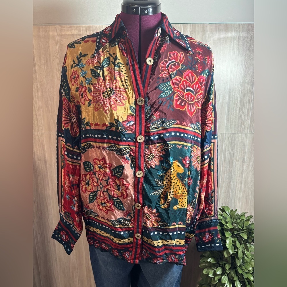 Anthropologie Farm Rio Floral and Leopard Print Button Down Blouse 100% Viscose